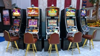 spingila live-dealer blackjack table on mobile app